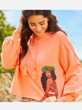 Disney Women's Orange Moana Graphic Cropped Hoodie Long Sleeve Size Large.